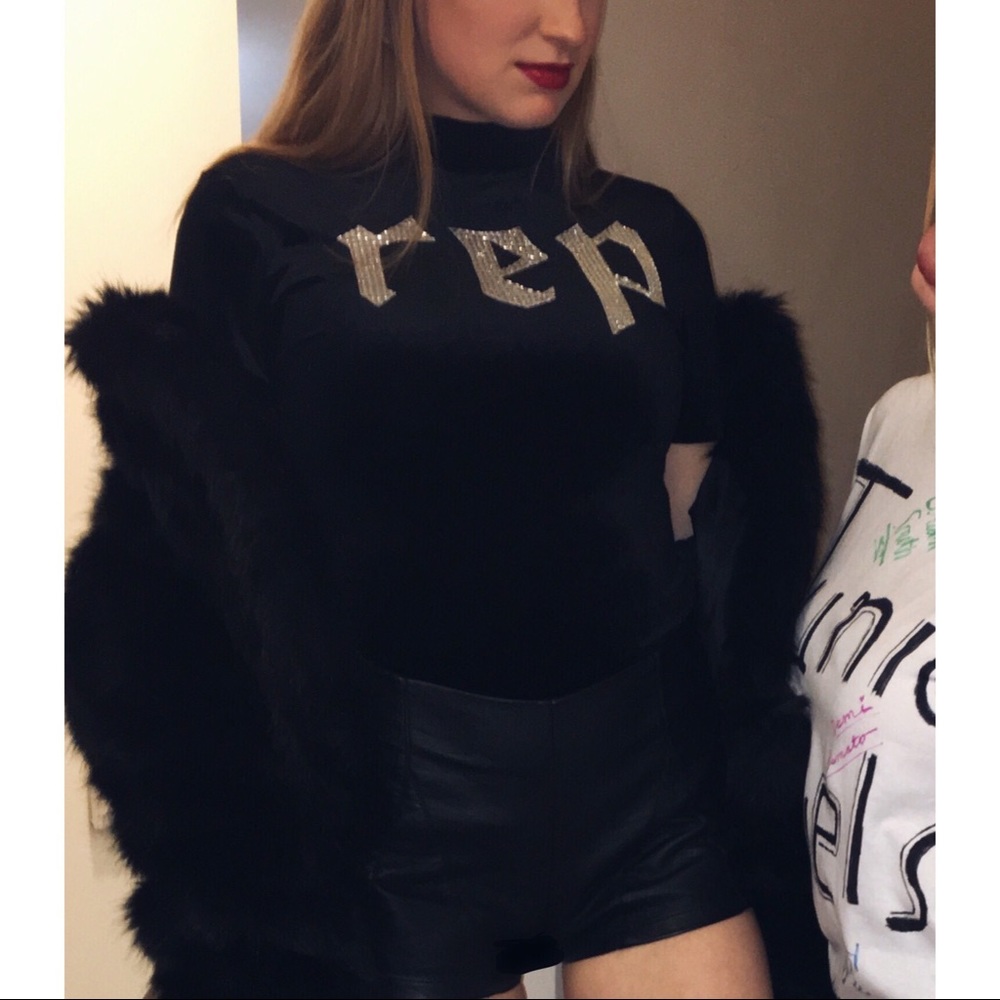homemade Taylor Swift Reputation costume
